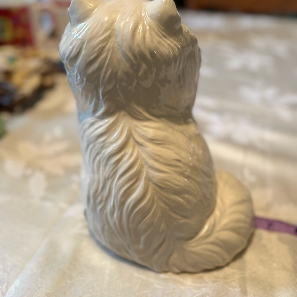 Vintage White Ceramic Cat Figurine - Picture 5 of 7